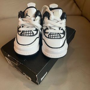 Infant Jordan 4 size 3c